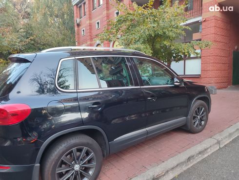 Volkswagen Tiguan 2011 черный - фото 2