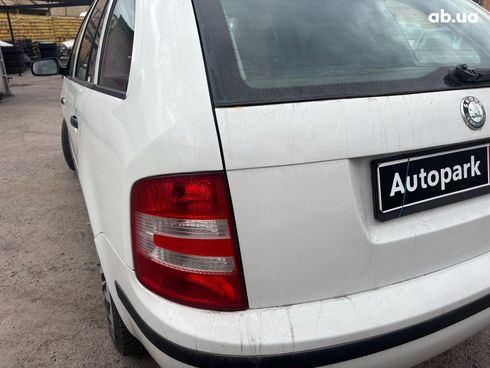 Skoda Fabia 2006 белый - фото 24