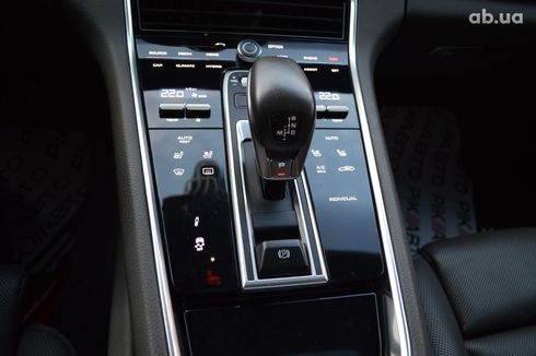 Porsche Panamera 4 E-Hybrid 2018 - фото 3