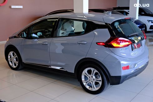 Chevrolet Bolt 2021 серый - фото 3