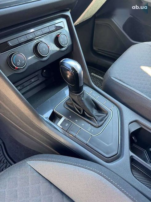Volkswagen Tiguan 2020 - фото 10