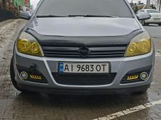 Продаж вживаних Opel Astra в Київській області - купити на Автобазарі