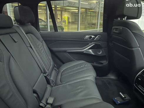 BMW X7 2022 - фото 22