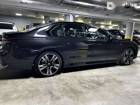 BMW 7 Series iPerformance 2023 - фото 9