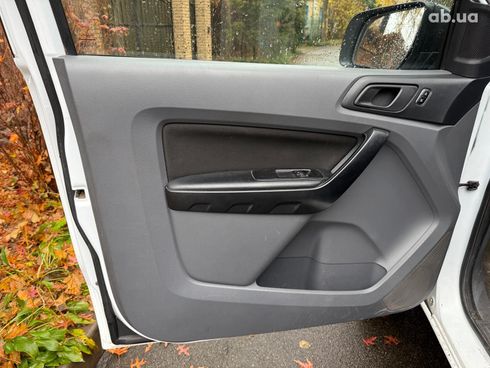 Ford Ranger 2016 белый - фото 11