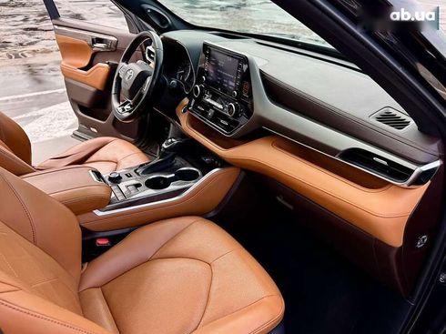 Toyota Highlander 2021 - фото 26