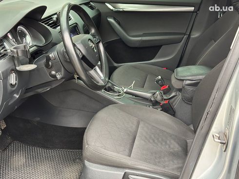 Skoda Octavia 2018 серый - фото 8
