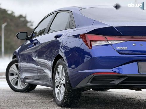 Hyundai Elantra 2021 - фото 23