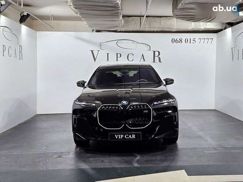 BMW i7 2024 - фото 3