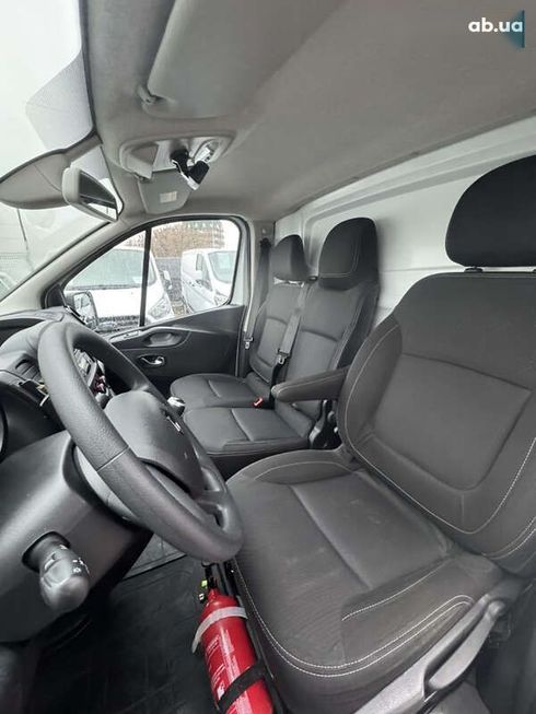 Renault Trafic 2021 - фото 17