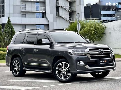 Toyota Land Cruiser 2020 - фото 18