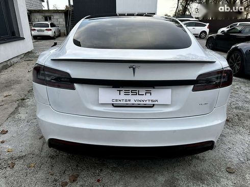 Tesla Model S 2021 - фото 9