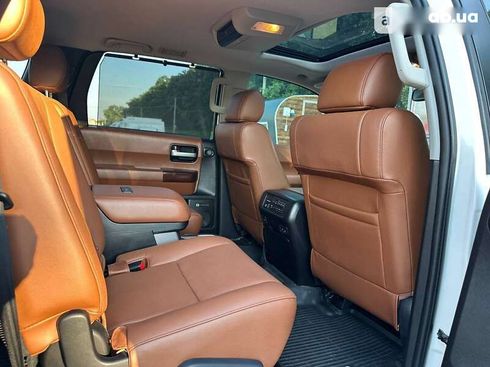 Toyota Sequoia 2016 - фото 24