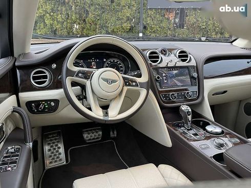 Bentley Bentayga 2017 - фото 18