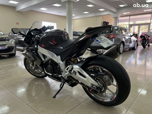 Aprilia RSV4 2019 черный - фото 16