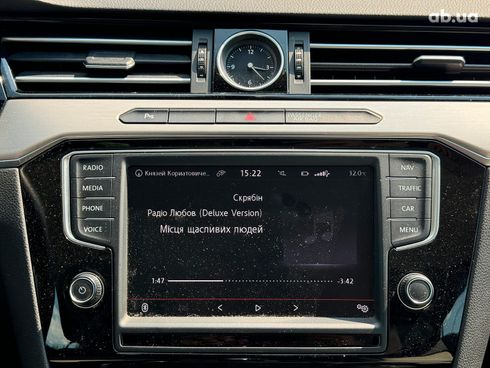 Volkswagen Passat 2015 серый - фото 35