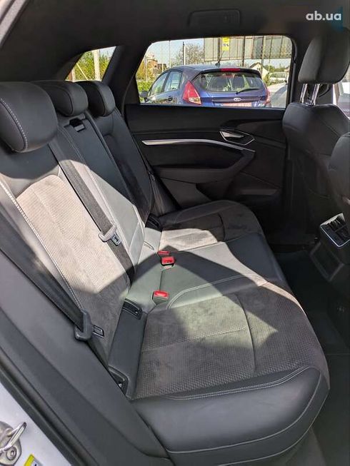 Audi E-Tron 2020 - фото 14