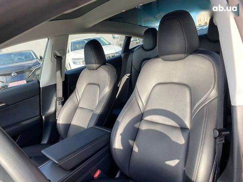 Tesla Model 3 2022 - фото 16