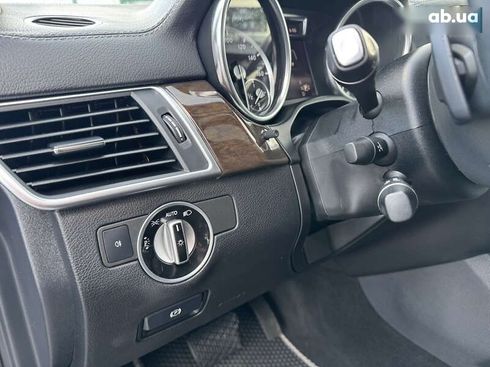 Mercedes-Benz GL-Класс 2015 - фото 19