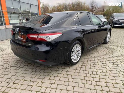 Toyota Camry 2020 - фото 7