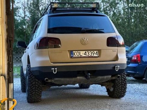 Volkswagen Touareg 2005 бежевый - фото 5