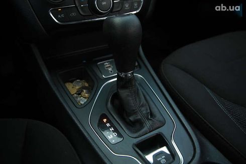Jeep Cherokee 2020 - фото 16