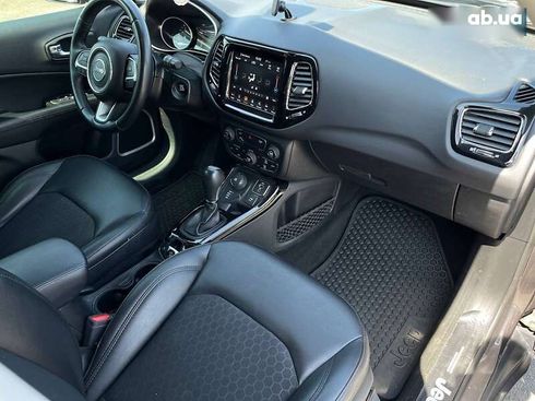 Jeep Compass 2018 - фото 27