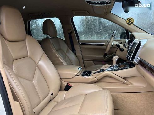 Porsche Cayenne 2010 - фото 25