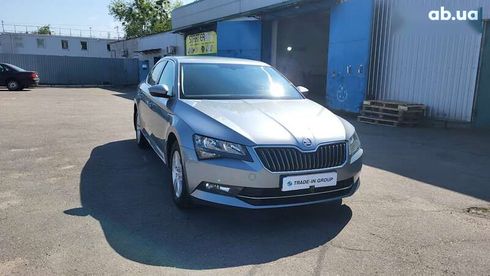 Skoda Superb 2019 - фото 19