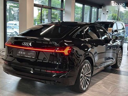 Audi E-Tron 2021 - фото 11