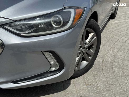 Hyundai Elantra 2016 серый - фото 9