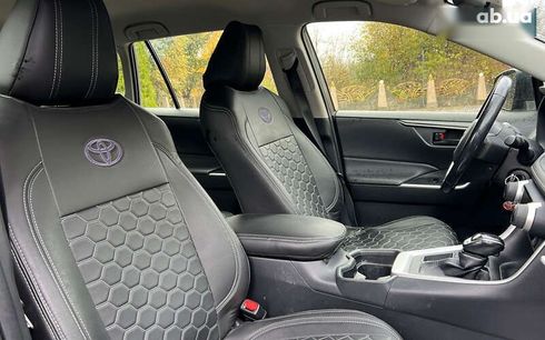 Toyota RAV4 2020 - фото 19