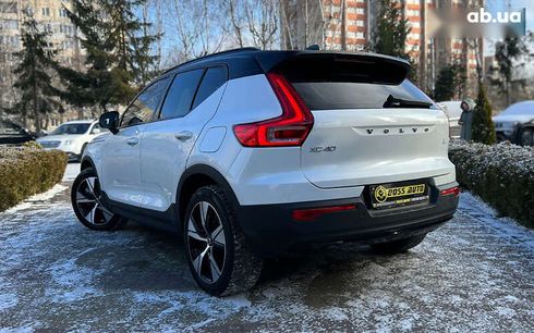 Volvo XC40 2021 - фото 10