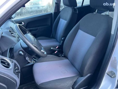 Ford Fusion 2011 белый - фото 18