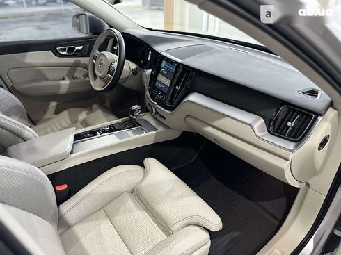 Volvo XC60 2017 - фото 25