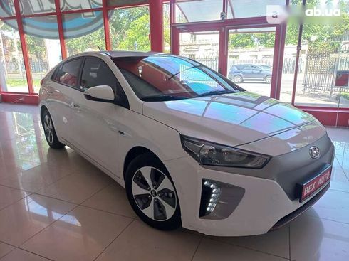 Hyundai Ioniq 2017 - фото 6