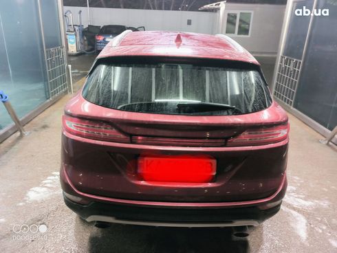 Lincoln MKC 2015 красный - фото 11
