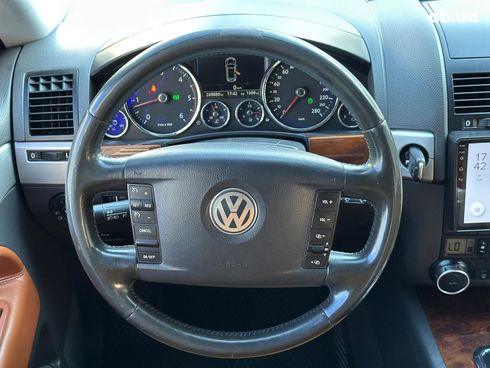 Volkswagen Touareg 2008 черный - фото 17