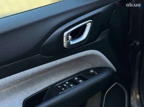 Jeep Compass 2021 - фото 18