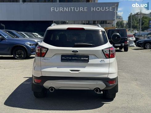 Ford Kuga 2019 - фото 6