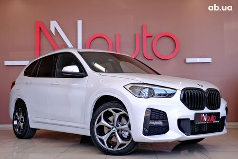 BMW X1 2018 белый - фото 4