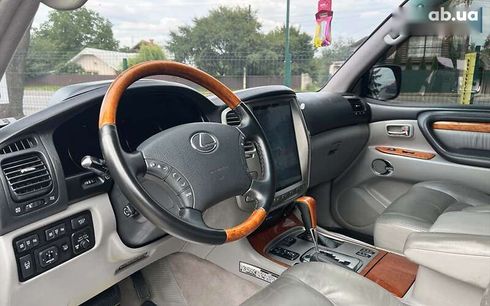 Lexus LX 2005 - фото 11
