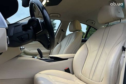 BMW 5 серия 2017 - фото 9