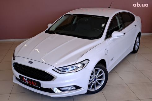 Ford Fusion 2017 белый - фото 2