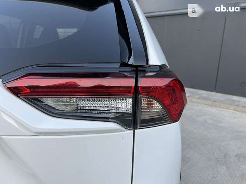 Toyota RAV4 2020 - фото 19