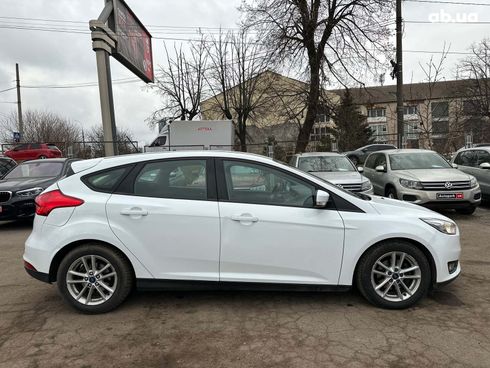 Ford Focus 2017 белый - фото 11