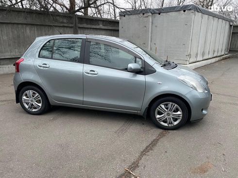 Toyota Yaris 2008 серый - фото 14