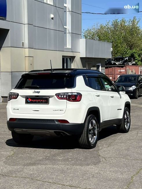 Jeep Compass 2018 - фото 10