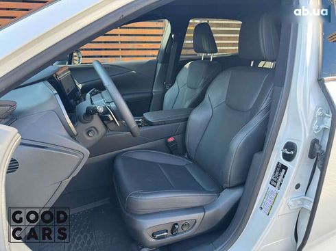 Lexus RX 2023 - фото 21