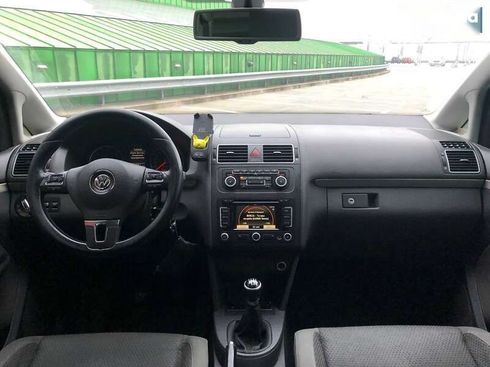 Volkswagen Touran 2010 - фото 13